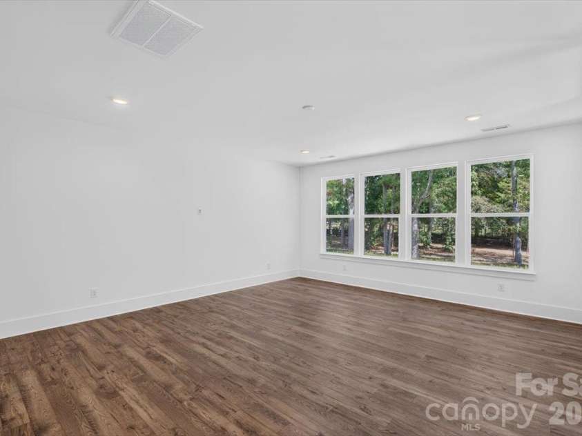 4927 Potter Road, Matthews, NC 28104.  MLS# CAR4430466, YatesRealty ID 54614. 