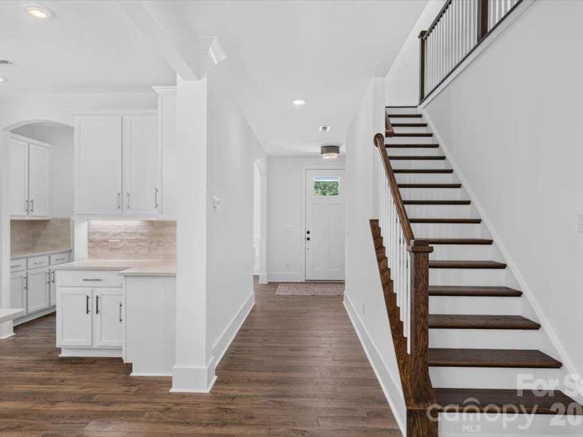 4927 Potter Road, Matthews, NC 28104.  MLS# CAR4430466, YatesRealty ID 54614. 