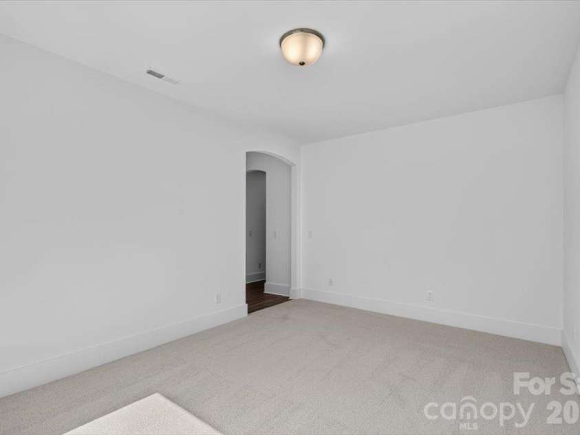 4927 Potter Road, Matthews, NC 28104.  MLS# CAR4430466, YatesRealty ID 54614. 