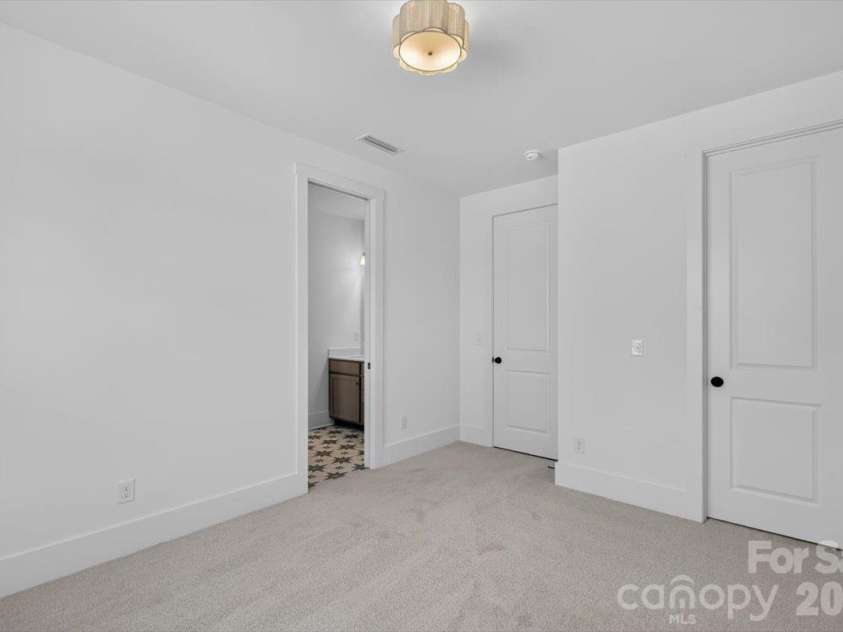 4927 Potter Road, Matthews, NC 28104.  MLS# CAR4430466, YatesRealty ID 54614. 