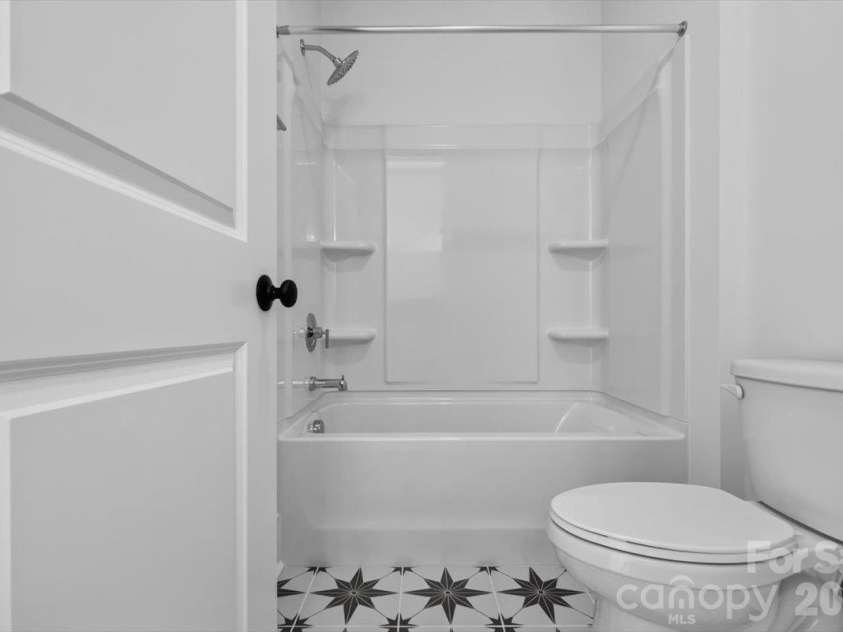 4927 Potter Road, Matthews, NC 28104.  MLS# CAR4430466, YatesRealty ID 54614. 