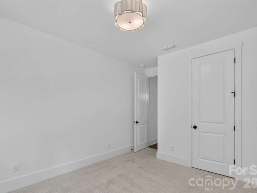 4927 Potter Road, Matthews, NC 28104.  MLS# CAR4430466, YatesRealty ID 54614. 