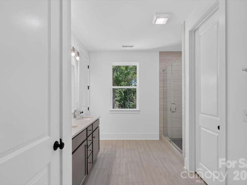 4927 Potter Road, Matthews, NC 28104.  MLS# CAR4430466, YatesRealty ID 54614. 
