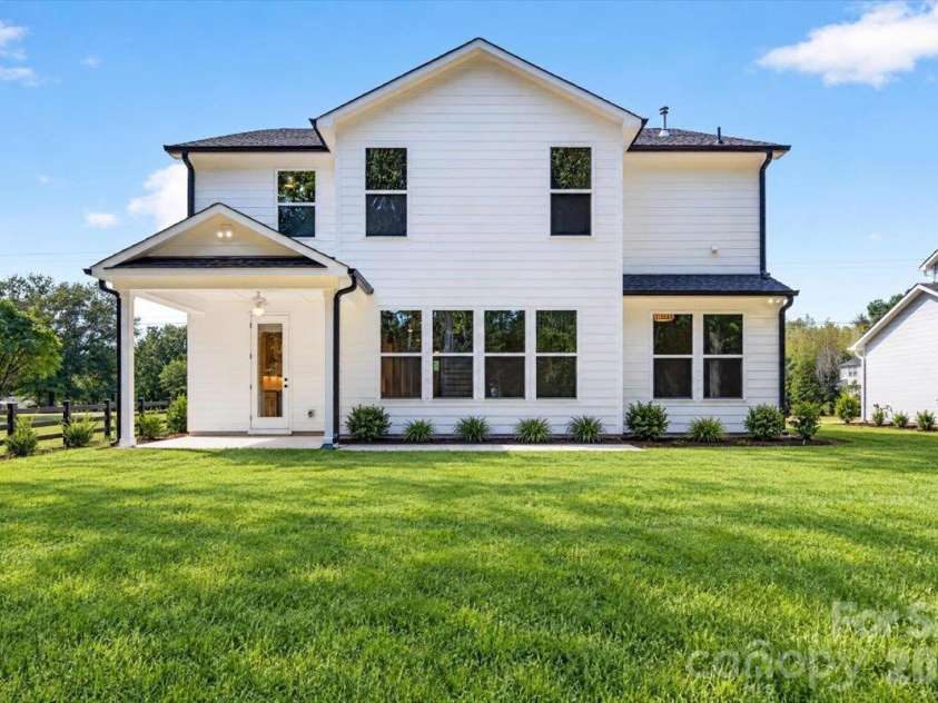 4927 Potter Road, Matthews, NC 28104.  MLS# CAR4430466, YatesRealty ID 54614. 