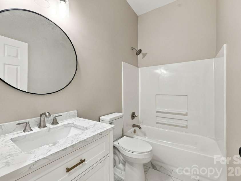 1211 Glenwood Avenue, Salisbury, NC 28146.  MLS# CAR4431115, YatesRealty ID 54615. First Bathroom