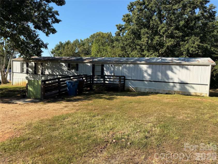1025 29th Street Place, Conover, NC 28613.  MLS# CAR4427528, YatesRealty ID 54619. 