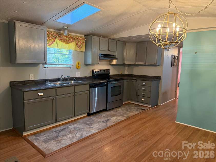 1025 29th Street Place, Conover, NC 28613.  MLS# CAR4427528, YatesRealty ID 54619. 