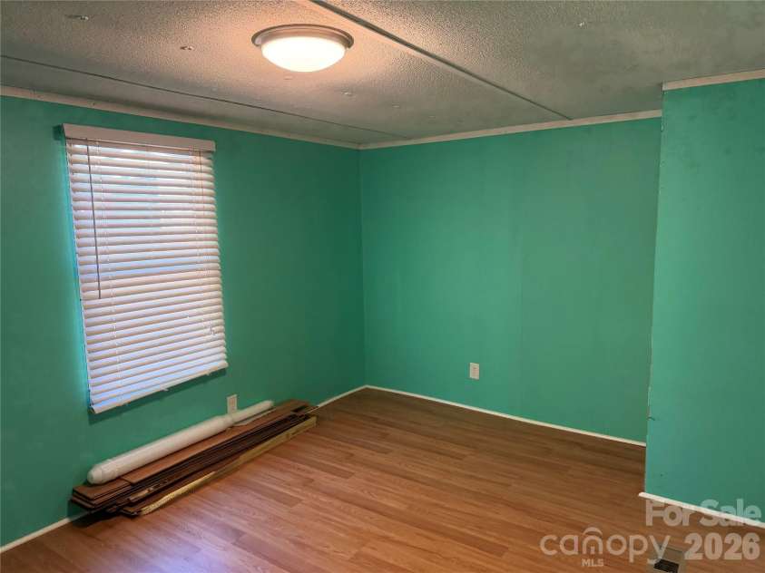 1025 29th Street Place, Conover, NC 28613.  MLS# CAR4427528, YatesRealty ID 54619. 