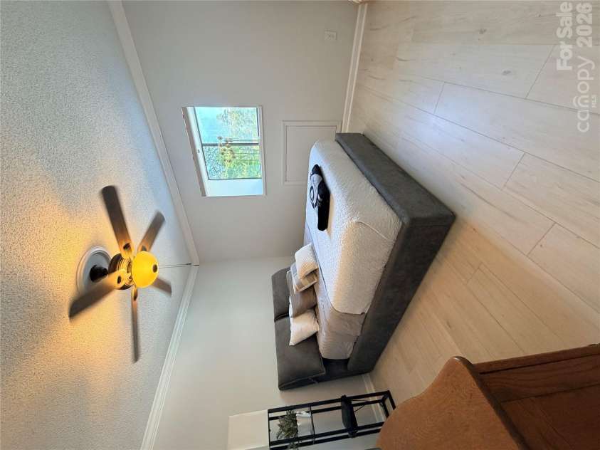26 11th Avenue, Hickory, NC 28601.  MLS# CAR4431120, YatesRealty ID 54620. 