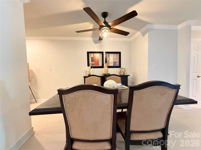 26 11th Avenue, Hickory, NC 28601.  MLS# CAR4431120, YatesRealty ID 54620. 