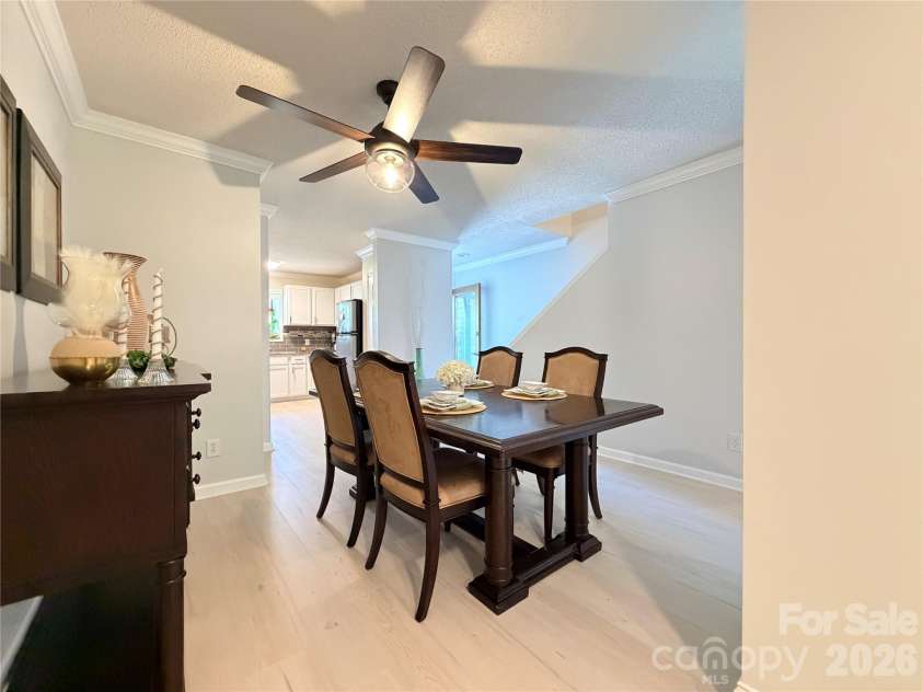 26 11th Avenue, Hickory, NC 28601.  MLS# CAR4431120, YatesRealty ID 54620. 