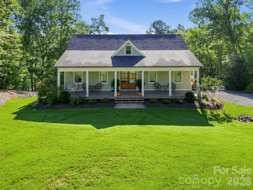 180 Duck Cove Road, Belmont, NC 28012.  MLS# CAR4431130, YatesRealty ID 54621. 