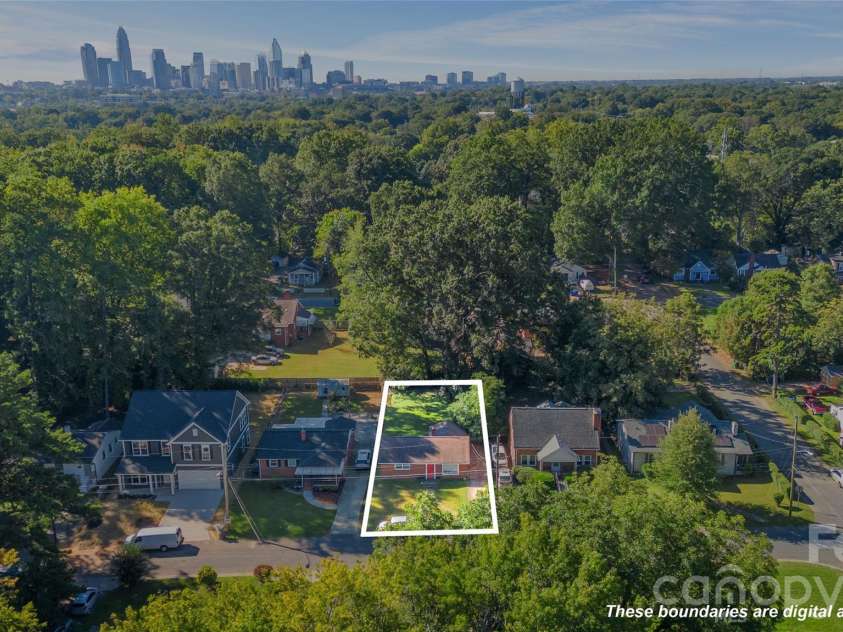 2019 St Mark Street, Charlotte, NC 28216.  MLS# CAR4422684, YatesRealty ID 54622. 