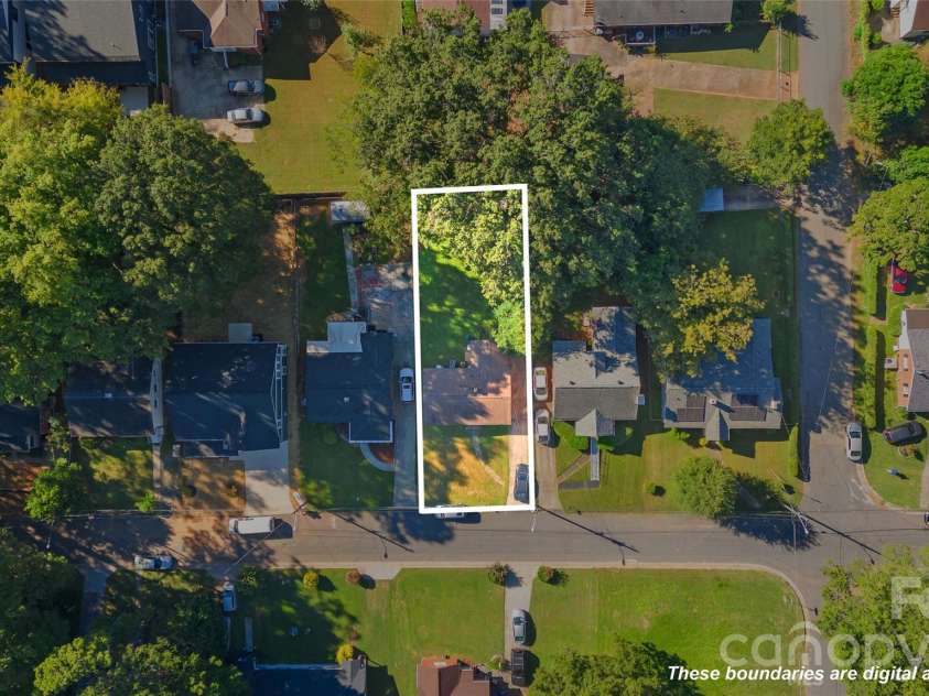 2019 St Mark Street, Charlotte, NC 28216.  MLS# CAR4422684, YatesRealty ID 54622. 