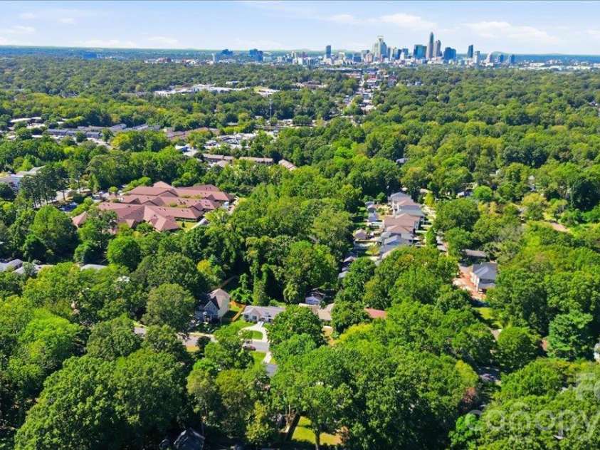 1720 Flynwood Drive, Charlotte, NC 28205.  MLS# CAR4429718, YatesRealty ID 54625. 