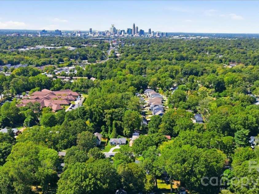 1720 Flynwood Drive, Charlotte, NC 28205.  MLS# CAR4429718, YatesRealty ID 54625. 