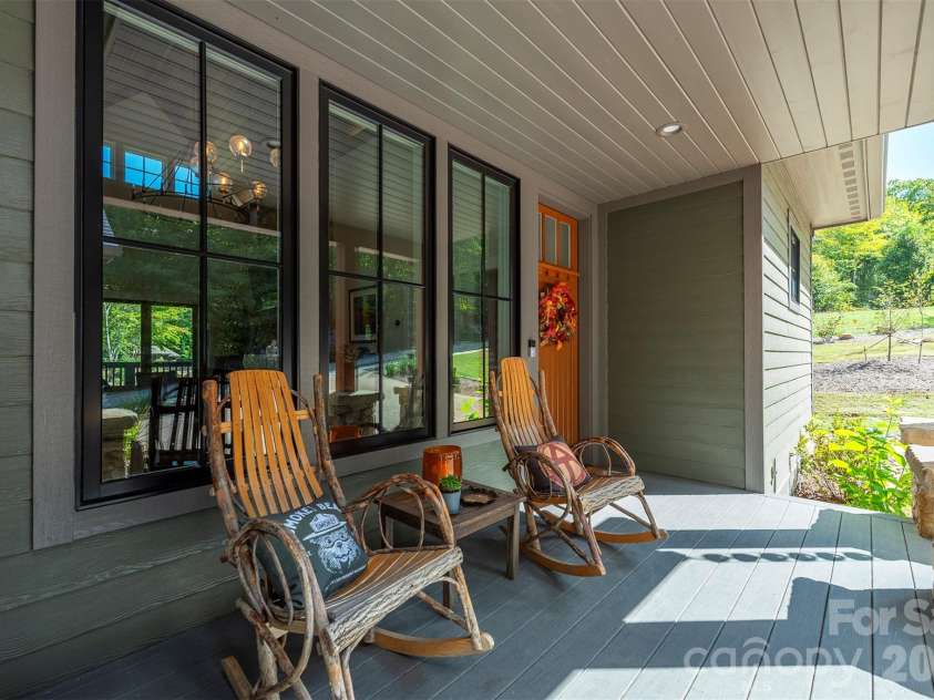 18 Old Lafayette Lane, Black Mountain, NC 28711.  MLS# CAR4430167, YatesRealty ID 54628. 