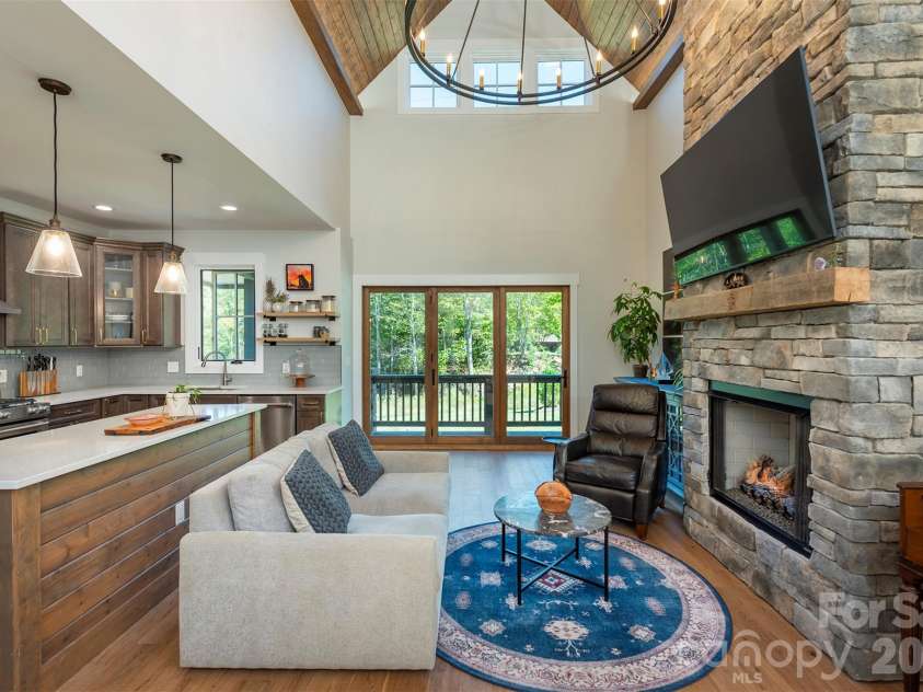 18 Old Lafayette Lane, Black Mountain, NC 28711.  MLS# CAR4430167, YatesRealty ID 54628. 