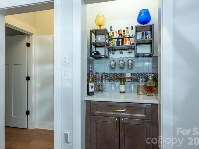 18 Old Lafayette Lane, Black Mountain, NC 28711.  MLS# CAR4430167, YatesRealty ID 54628. 