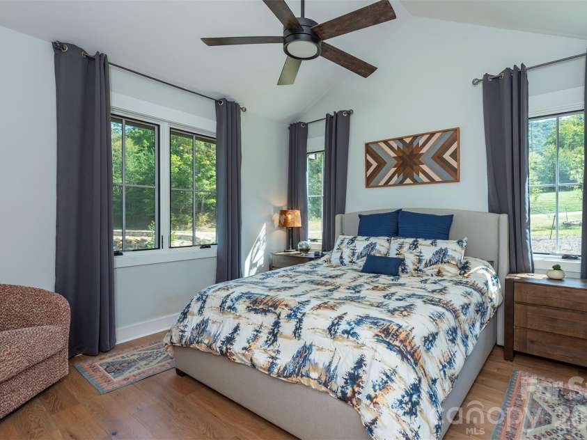 18 Old Lafayette Lane, Black Mountain, NC 28711.  MLS# CAR4430167, YatesRealty ID 54628. 