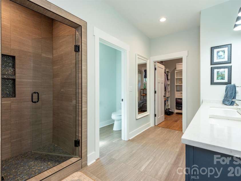 18 Old Lafayette Lane, Black Mountain, NC 28711.  MLS# CAR4430167, YatesRealty ID 54628. 
