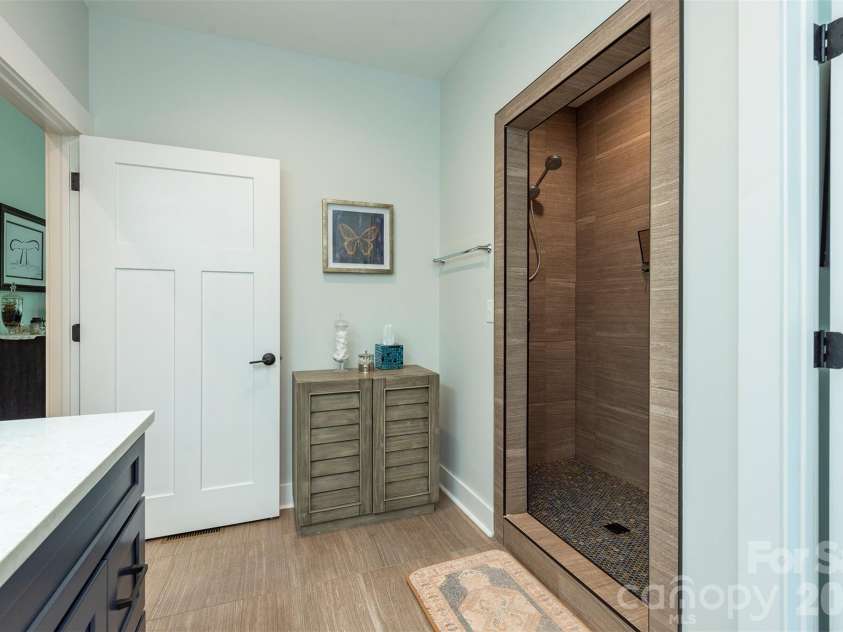 18 Old Lafayette Lane, Black Mountain, NC 28711.  MLS# CAR4430167, YatesRealty ID 54628. 