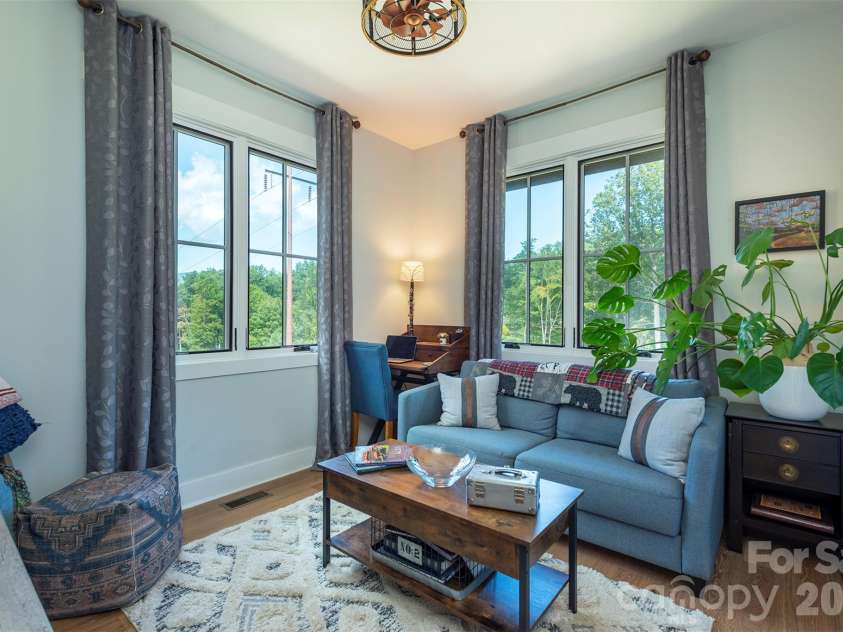 18 Old Lafayette Lane, Black Mountain, NC 28711.  MLS# CAR4430167, YatesRealty ID 54628. 