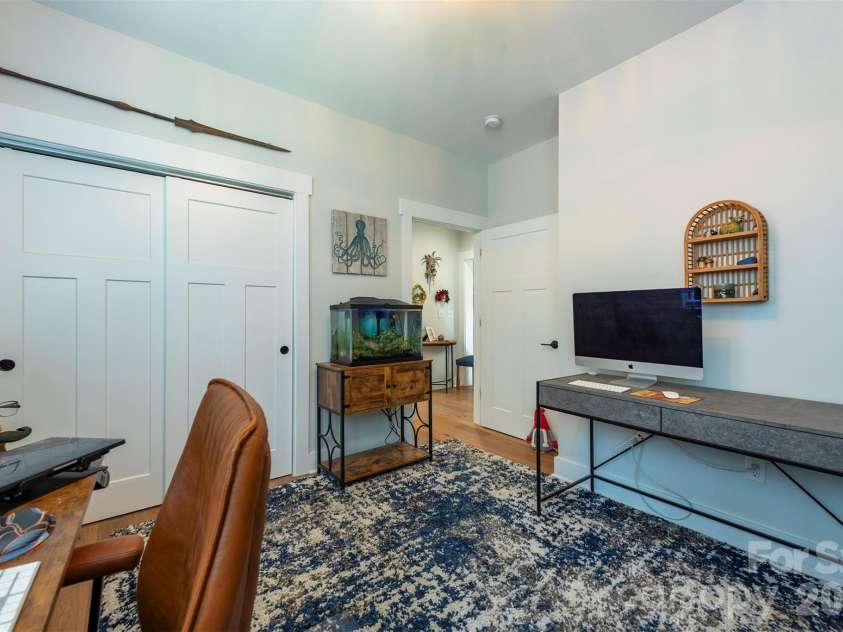 18 Old Lafayette Lane, Black Mountain, NC 28711.  MLS# CAR4430167, YatesRealty ID 54628. 