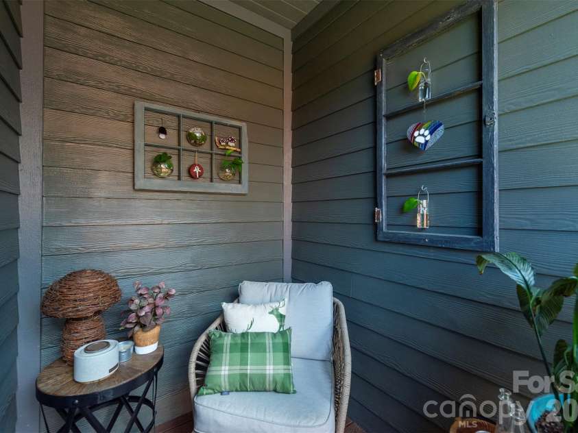18 Old Lafayette Lane, Black Mountain, NC 28711.  MLS# CAR4430167, YatesRealty ID 54628. 