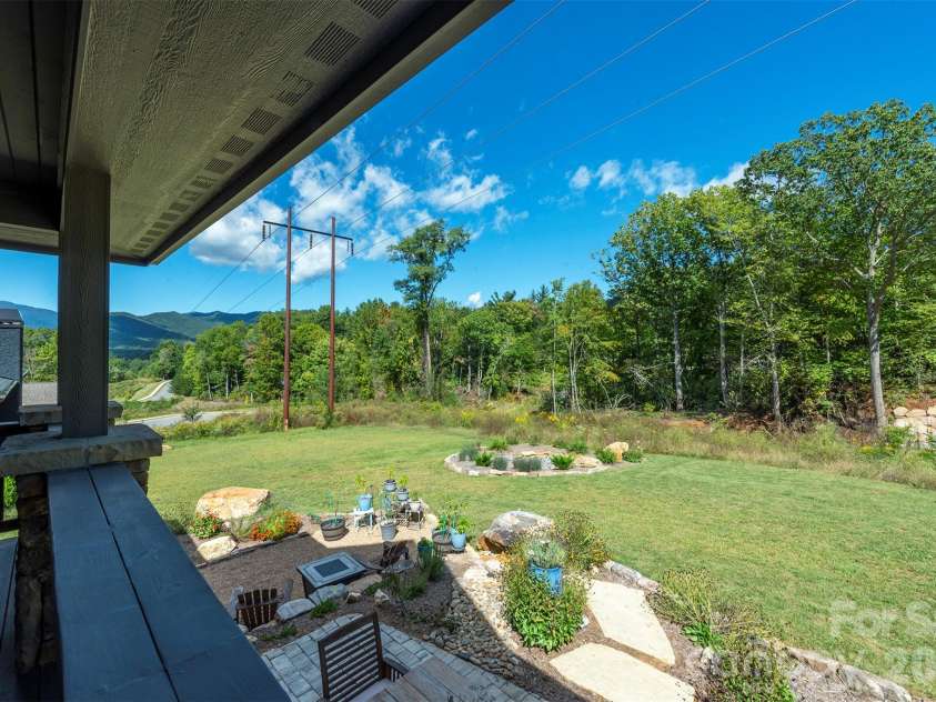 18 Old Lafayette Lane, Black Mountain, NC 28711.  MLS# CAR4430167, YatesRealty ID 54628. 