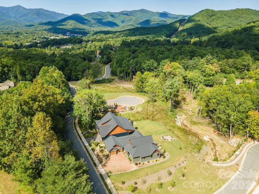 18 Old Lafayette Lane, Black Mountain, NC 28711.  MLS# CAR4430167, YatesRealty ID 54628. 
