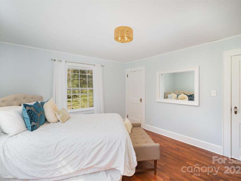 7122 Tuckaseegee Road, Charlotte, NC 28214.  MLS# CAR4231800, YatesRealty ID 5463. 