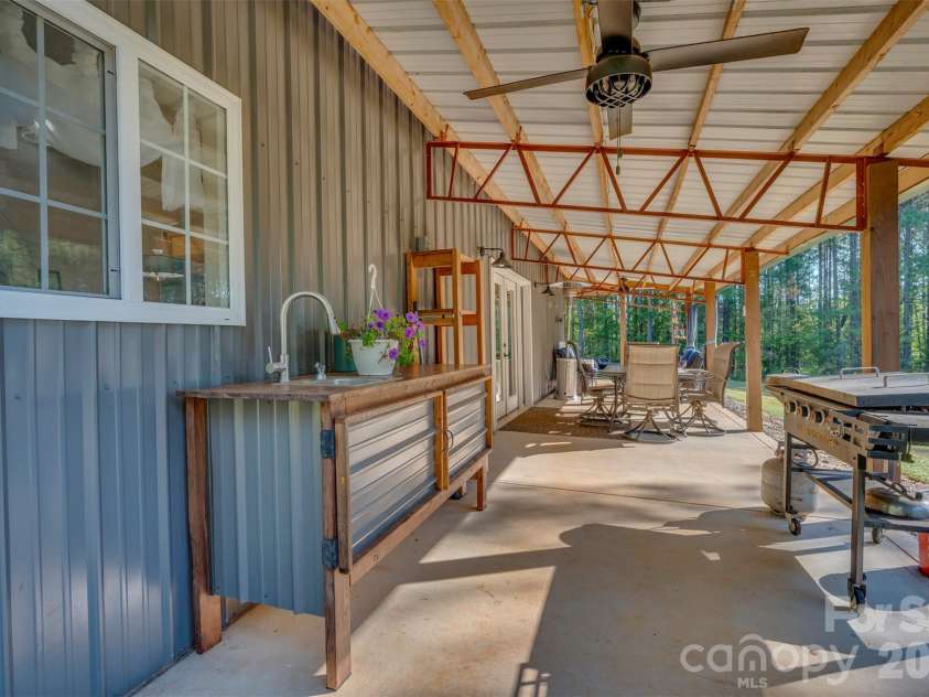 5238 Brooks Chapel Road, Ellenboro, NC 28040.  MLS# CAR4430321, YatesRealty ID 54631. 