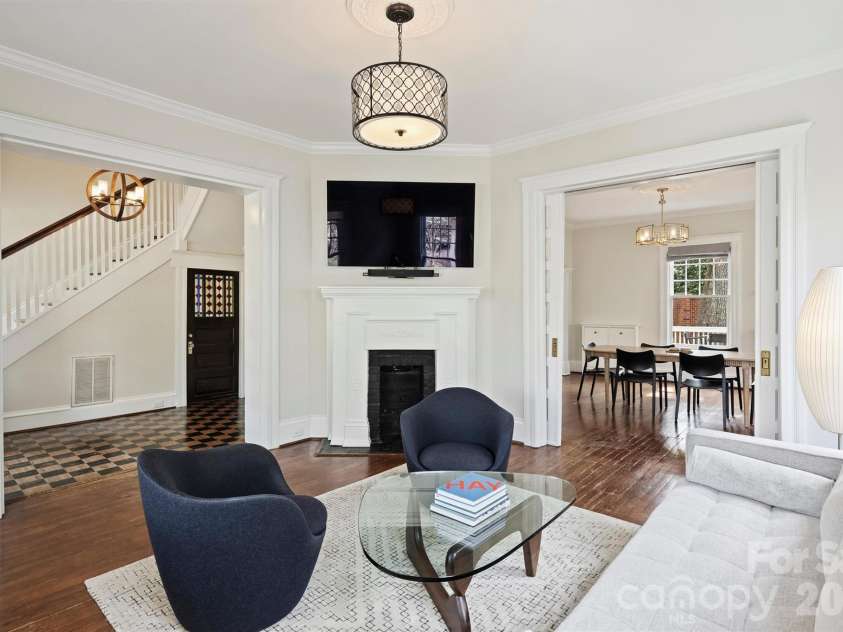712 Sunnyside Avenue, Charlotte, NC 28204.  MLS# CAR4430348, YatesRealty ID 54632. 