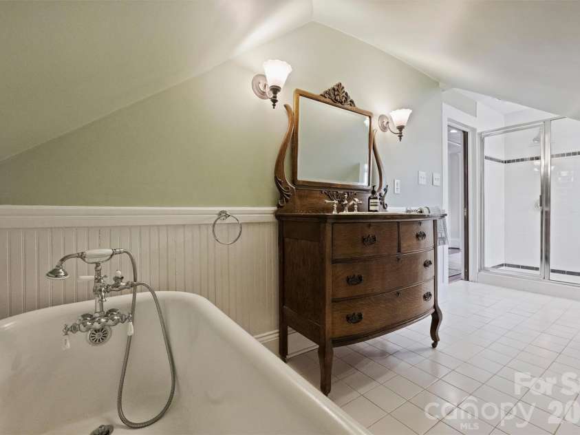 712 Sunnyside Avenue, Charlotte, NC 28204.  MLS# CAR4430348, YatesRealty ID 54632. 