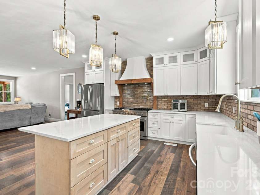 1020 Rock Pond Lane, Salisbury, NC 28146.  MLS# CAR4430684, YatesRealty ID 54636. Large kitchen island