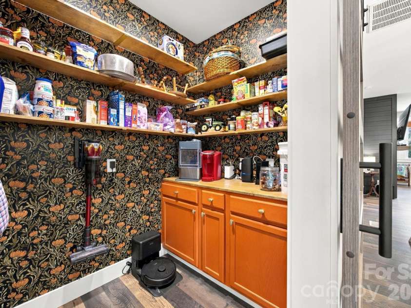 1020 Rock Pond Lane, Salisbury, NC 28146.  MLS# CAR4430684, YatesRealty ID 54636. Walk in pantry