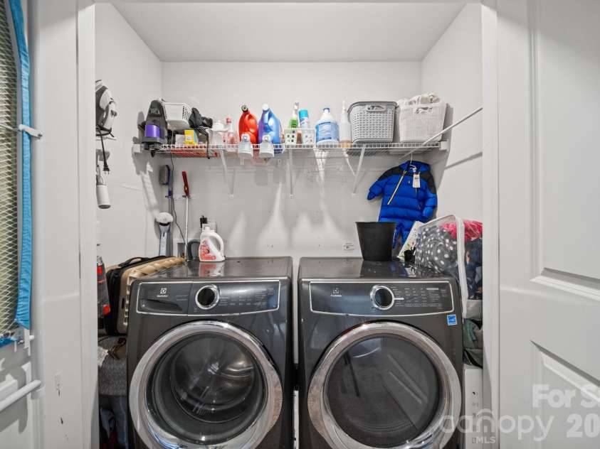 723 Quail Lane, Lexington, NC 27292.  MLS# CAR4430604, YatesRealty ID 54637. Laundry Room