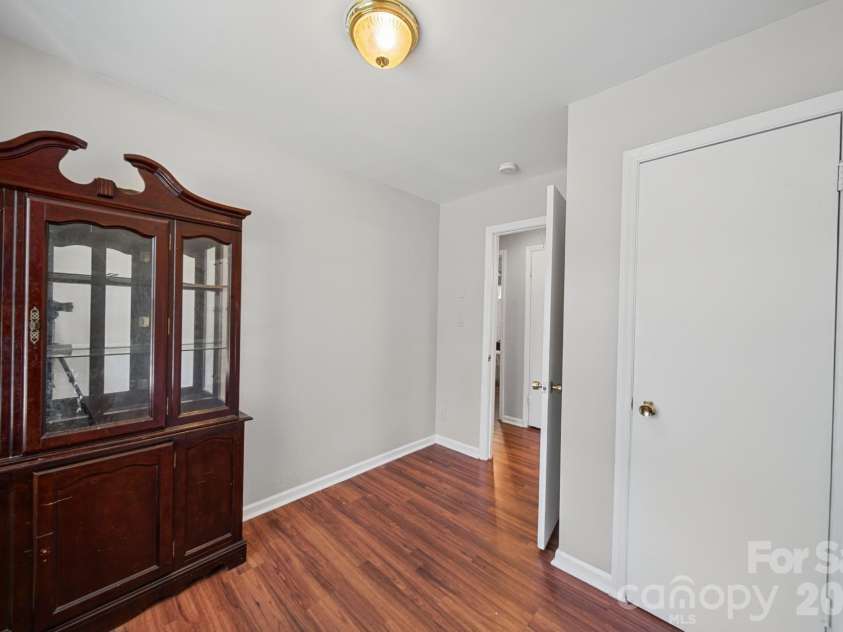 3323 Wiseman Drive, Charlotte, NC 28227.  MLS# CAR4428962, YatesRealty ID 54639. Bed room 2