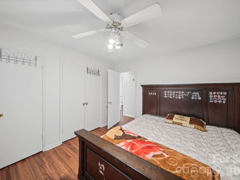 3323 Wiseman Drive, Charlotte, NC 28227.  MLS# CAR4428962, YatesRealty ID 54639. Primary Bedroom