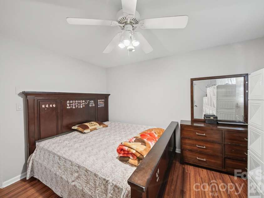 3323 Wiseman Drive, Charlotte, NC 28227.  MLS# CAR4428962, YatesRealty ID 54639. Primary Bedroom