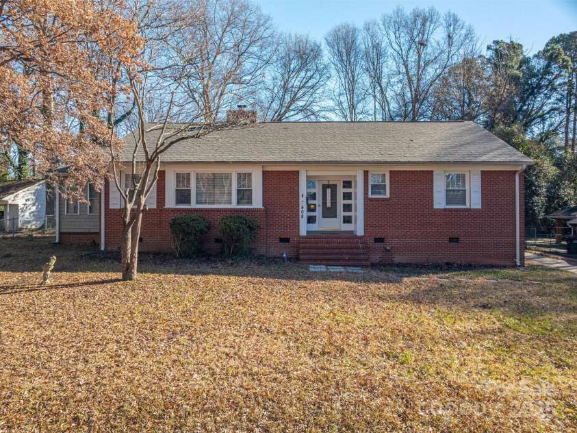 408 Elizabeth Street, Gastonia, NC 28054.  MLS# CAR4211160, YatesRealty ID 5464. 