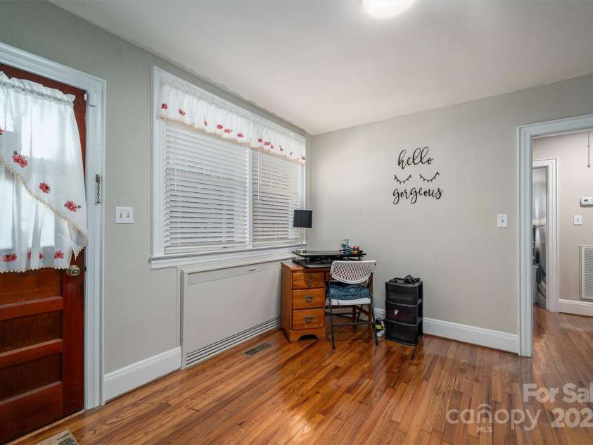 408 Elizabeth Street, Gastonia, NC 28054.  MLS# CAR4211160, YatesRealty ID 5464. 