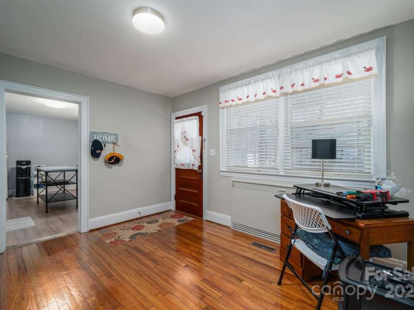 408 Elizabeth Street, Gastonia, NC 28054.  MLS# CAR4211160, YatesRealty ID 5464. 