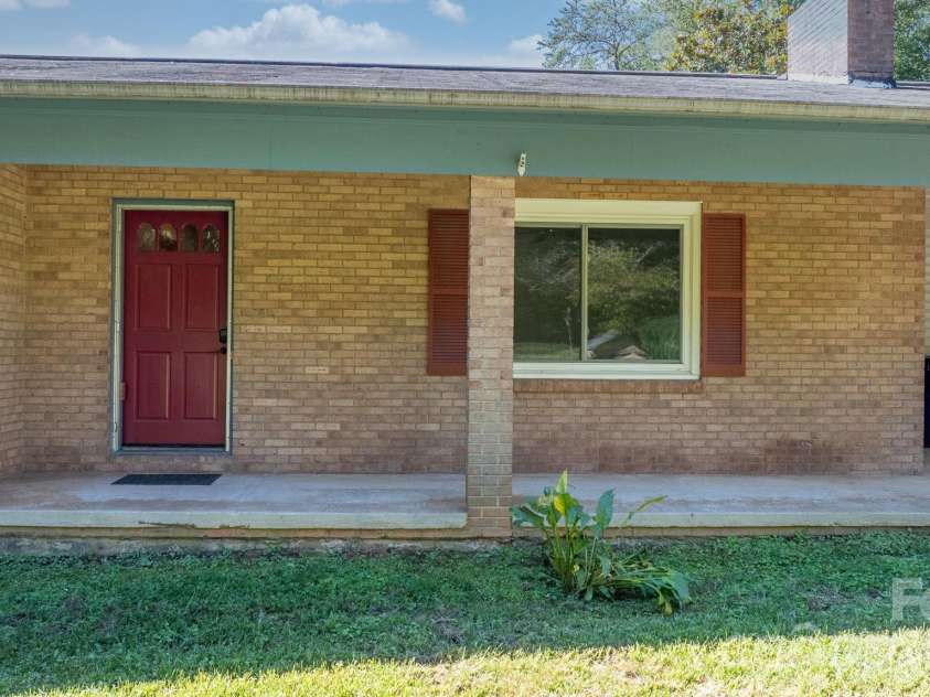 1771 Laura Lane, Lenoir, NC 28645.  MLS# CAR4429070, YatesRealty ID 54641. 