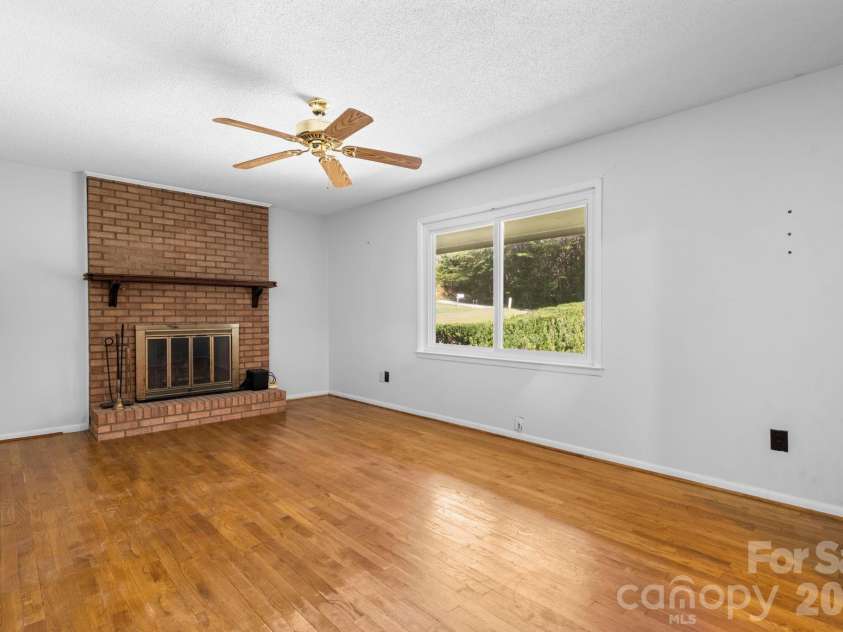 1771 Laura Lane, Lenoir, NC 28645.  MLS# CAR4429070, YatesRealty ID 54641. 