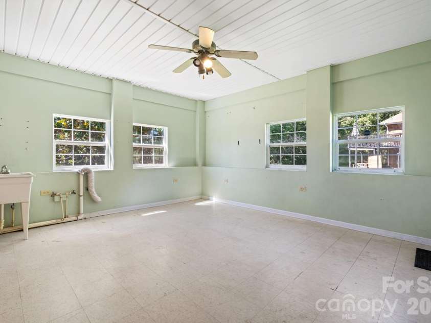 1771 Laura Lane, Lenoir, NC 28645.  MLS# CAR4429070, YatesRealty ID 54641. 