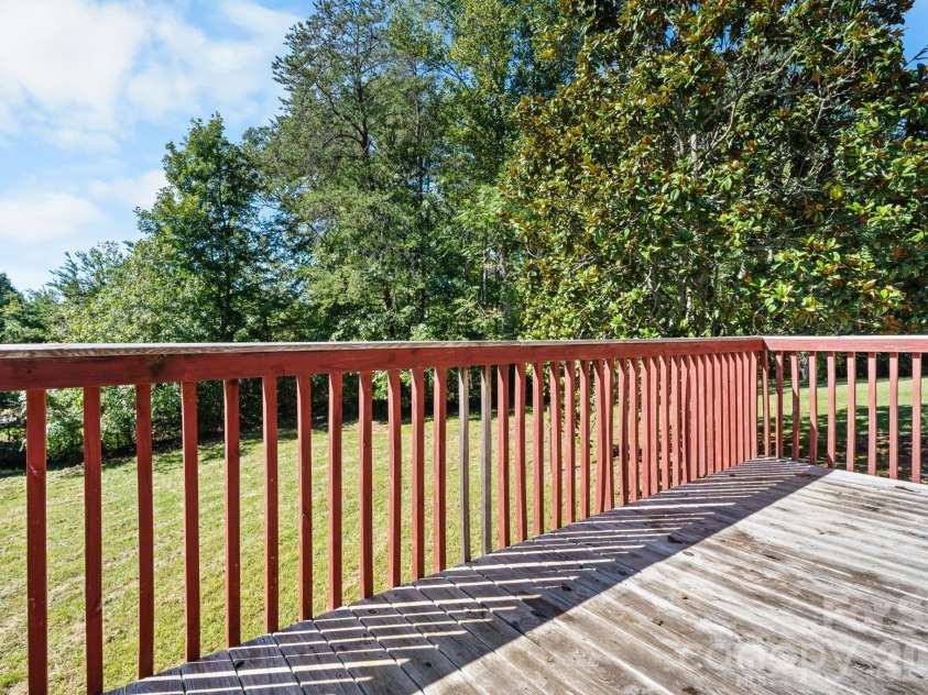 1771 Laura Lane, Lenoir, NC 28645.  MLS# CAR4429070, YatesRealty ID 54641. 