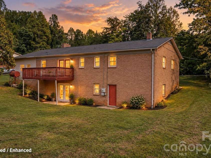1771 Laura Lane, Lenoir, NC 28645.  MLS# CAR4429070, YatesRealty ID 54641. 