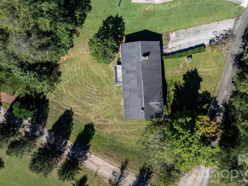 1771 Laura Lane, Lenoir, NC 28645.  MLS# CAR4429070, YatesRealty ID 54641. 